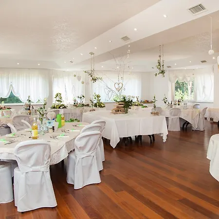 Hotel Scoiattolo Baselga di Pinè